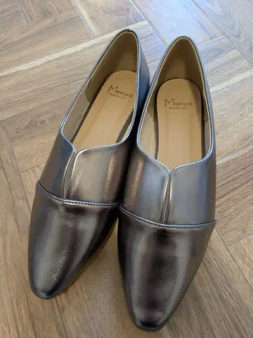 메뉴 플랫슈즈 실버 펌프스