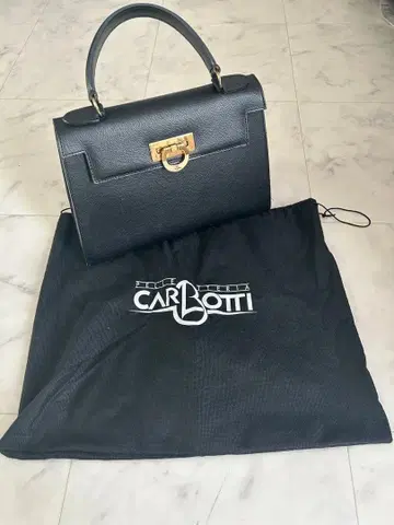 CARLOTTI 블랙 가죽 핸드백