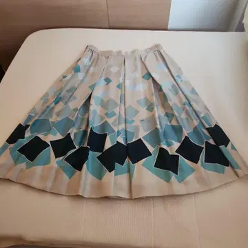 DAKS 빈티지 SILK 플레어 스커트