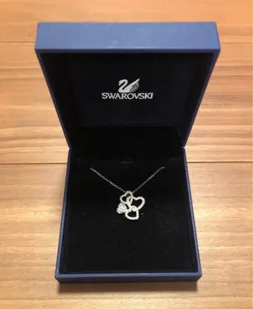 스와로브스키 697331 펜던트 실버 컬러 목걸이