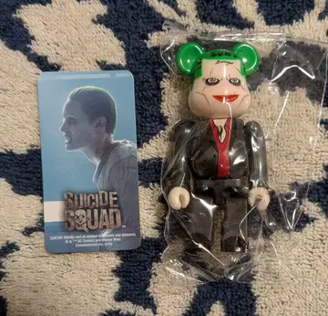 [ 시리즈 32 조커 ] 베어브릭 내부 가방 미개봉 카드 포함