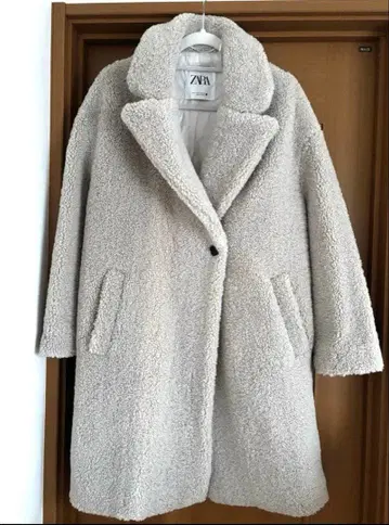 ZARA 보아 코트
