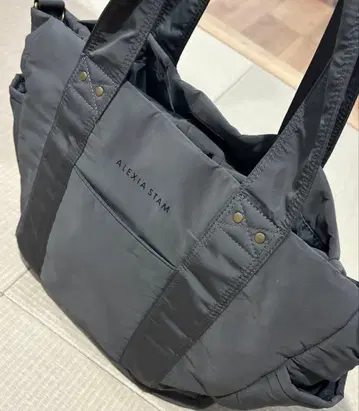 ALEXIA STAM 마더백 차콜 그레이