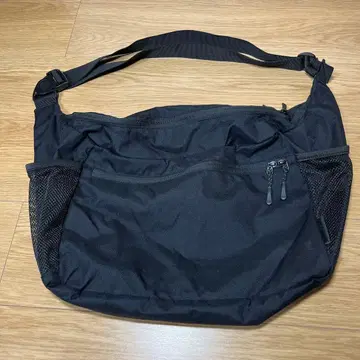 스노우피크 블랙 숄더백