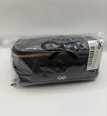 새상품 Anya Hindmarch 안야 힌드마치 네일 파우치