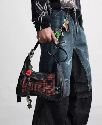 ANDERSSON BELL X ZARA 가죽 숄더백