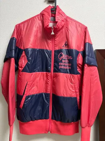 여성용 자켓 핑크와 네이비