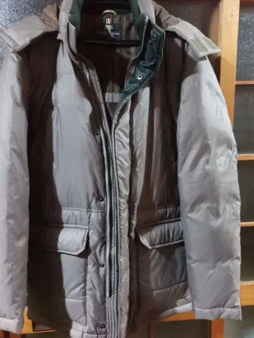 그레이 후드 부착 롱 다운 자켓