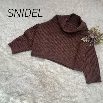 SNIDEL 스나이델 비대칭 터틀 케이블 니트 크롭 기장 F