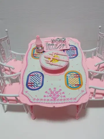 레트로 리카짱 다이닝 테이블 핑크색 가구 타카라