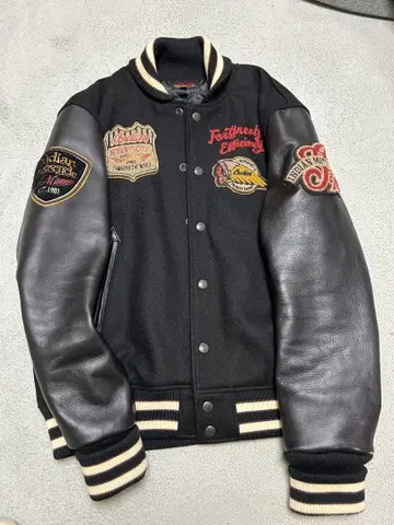 Indian Motorcycle 바시티 자켓 블랙 풀 데코