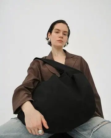 미사용 새상품 CLANE 라운드 토트 백