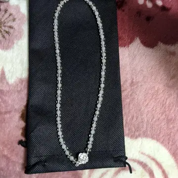 SILVER 각인 있음 옅은 핑크 크리스탈 비즈 목걸이