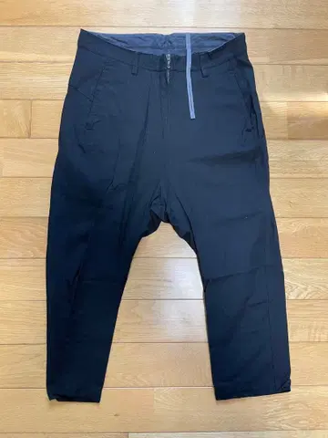 카즈유키 쿠마가이 어태치먼트 블랙 사루엘 크롭 사이즈 2