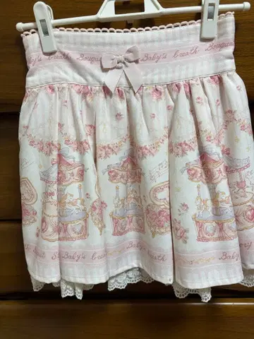 리즈리사 회전목마 패턴 플레어 스커트