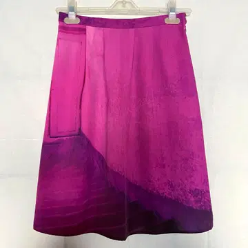 에네스베 포토 프린트 무릎 기장 플레어 스커트 핑크 퍼플 36 사이즈