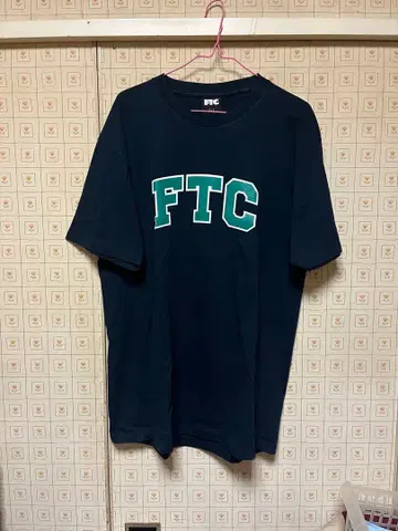 FTC 네이비 로고 T셔츠
