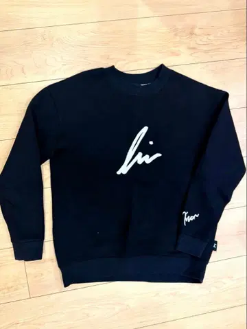 IRISHMAN 블랙 스웨터 로고