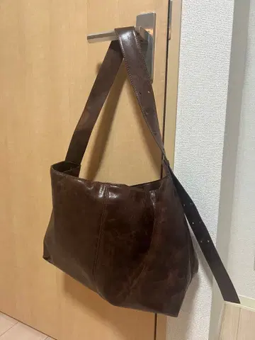 ZARA 인조 가죽 숄더 백