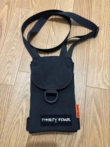 레어! THIRTY FOUR 숄더 파우치