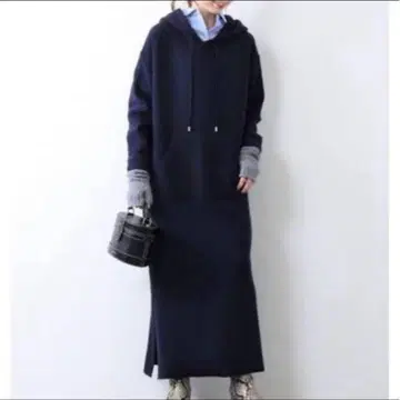 스픽 앤 스팬 캐시미어 혼방 후디니 니트 롱 원피스 네이비