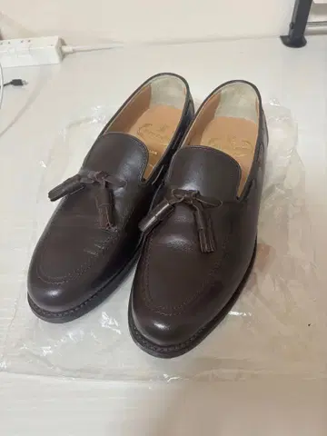 스코치 그레인 태슬 로퍼