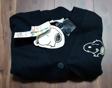 미사용 새상품 SNOOPY 가디건 L 사이즈