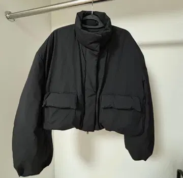 CLANE 벌룬 숏 다운 자켓 블랙