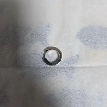 실버 장식 후프 귀걸이 (한쪽용)