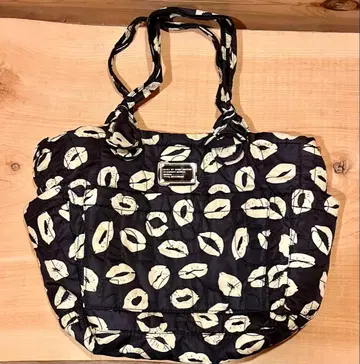 마크제이콥스 마더백 블랙립 올 패턴 대용량