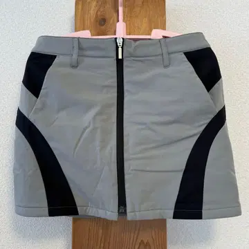 데상트 골프 스커트 그레이 충전솜