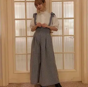 트리트유어셀프 깅엄 체크 리본 올인원 화이트 x 블랙 FREE