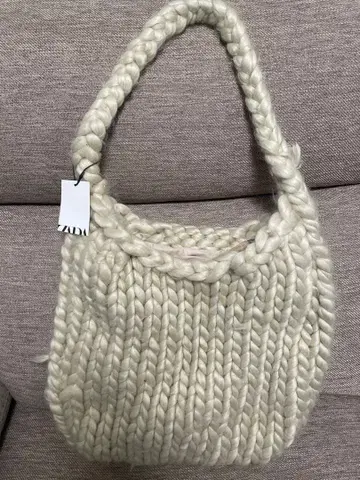 ZARA 니트 토트백 새상품