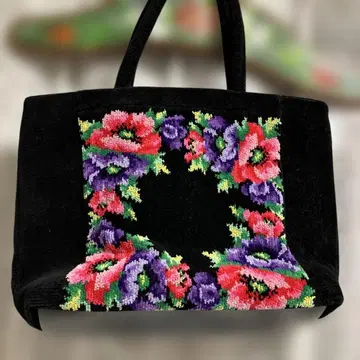 FEILER 꽃무늬 자수 핸드백 블랙