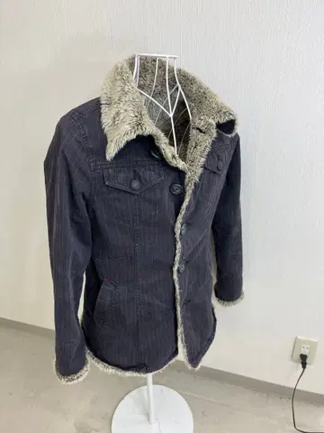 리바이스 무스탕 코트 다크 그레이 사이즈 M