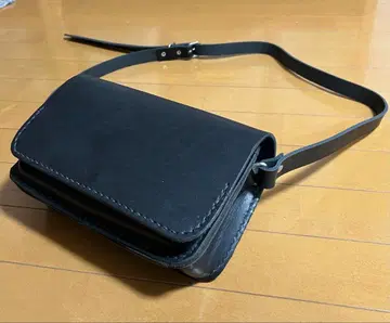 블랙 가죽 숄더백 핸드메이드