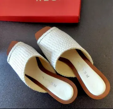 REGAL 꼬임 화이트 뮬