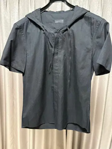 LAD MUSICIAN 후드 부착 반팔 셔츠