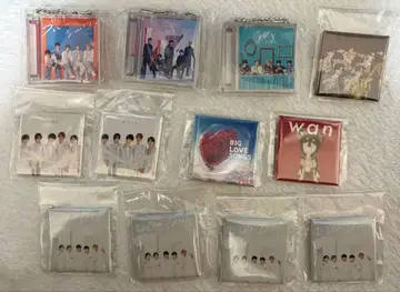 M!LK 사쿠라 스테이지 캡슐 토이 미니 재킷 키링 캔뱃지