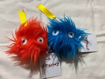 카르시퍼 빨간색 파랑 마스코트 지브리 파크