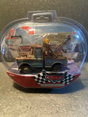 카즈 디즈니 스토어 메이터