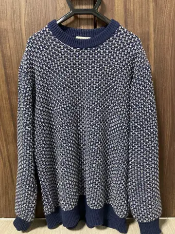 어반 리서치 니트 스웨터