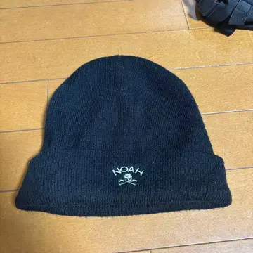 NOAH 블랙 니트 모자 스컬 자수