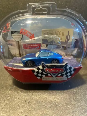 카즈 디즈니 스토어 샐리