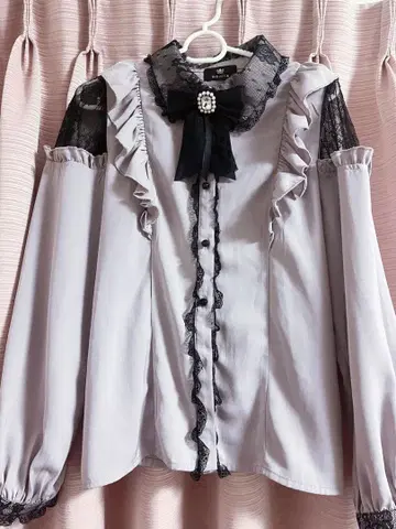 ROJITA 핑크 x 블랙 블라우스 & 브로치