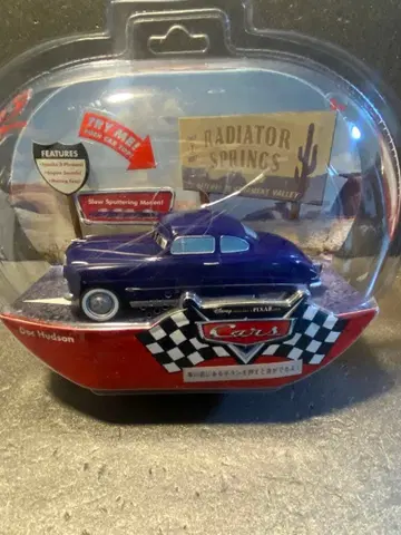 카즈 디즈니 스토어 닥