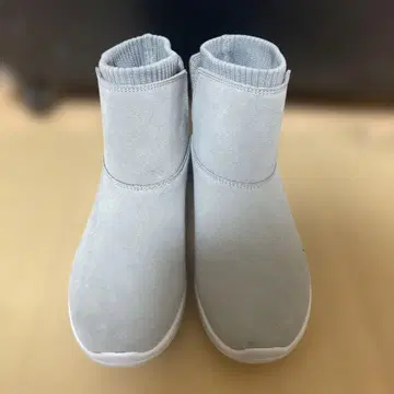 SKECHERS 그레이 어그 부츠