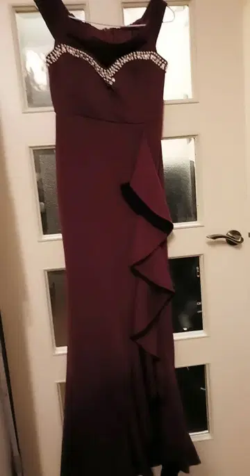 와인 레드 비쥬 장식 머메이드 드레스 M 사이즈