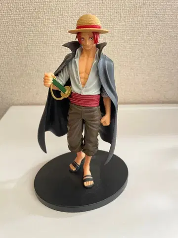 원피스 샹크스 피규어 박스 있음 새상품급 받침대 포함