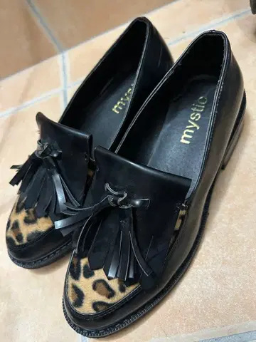 새상품급 mystic 레오파드 무늬 로퍼